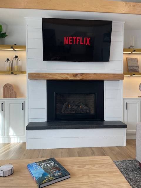 At the push of a button, start a warm cozy fire while enjoying your favorite entertainment on Sling TV and other smart tv entertainment options.